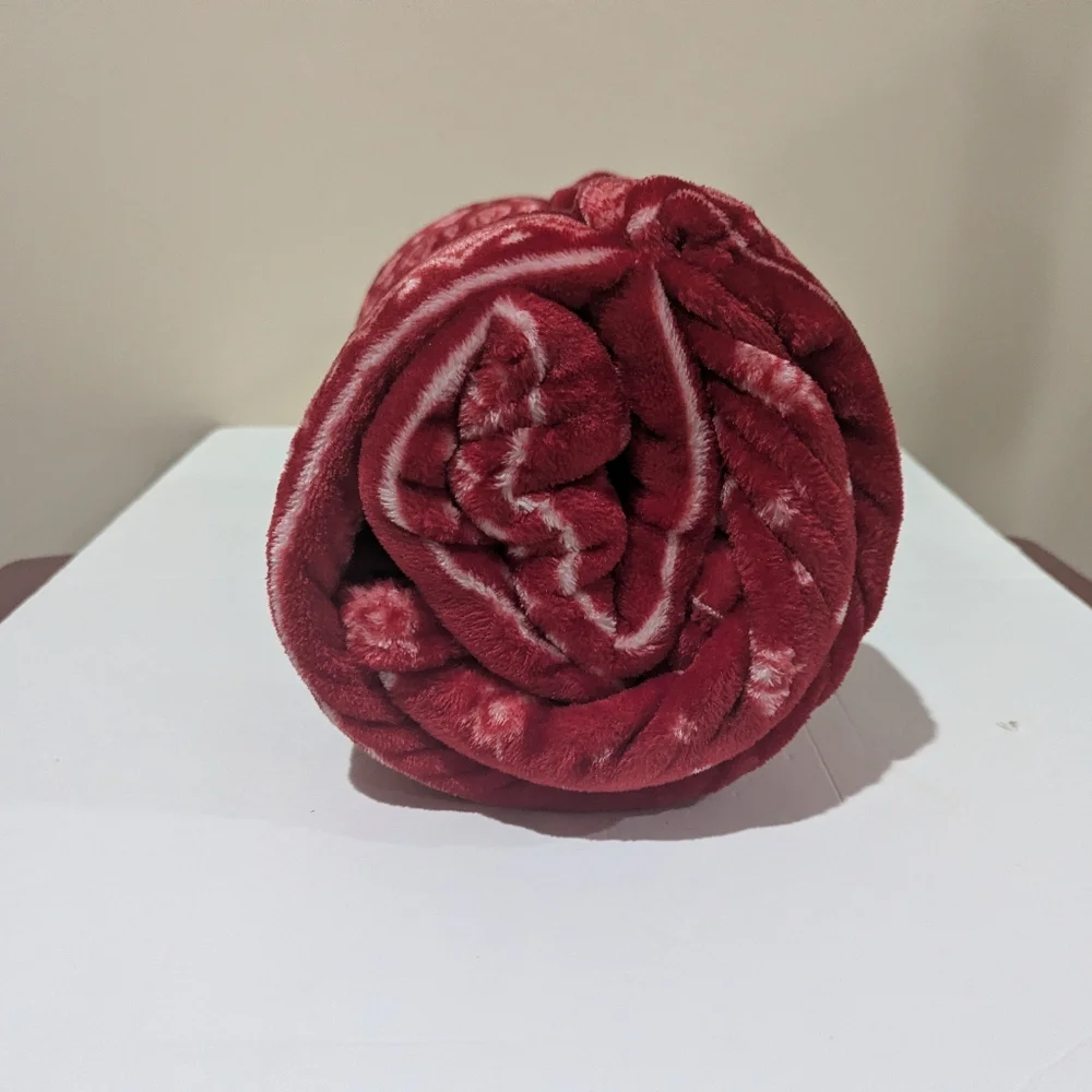 NEW, The Big One Festive Red Plush Throw. 5 Ft X 6 Ft